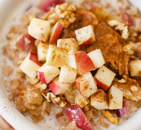 Apple Cinnamon Oatmeal