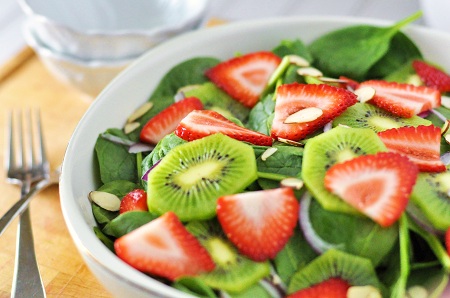 Kiwi and Strawberry Spinach Salad